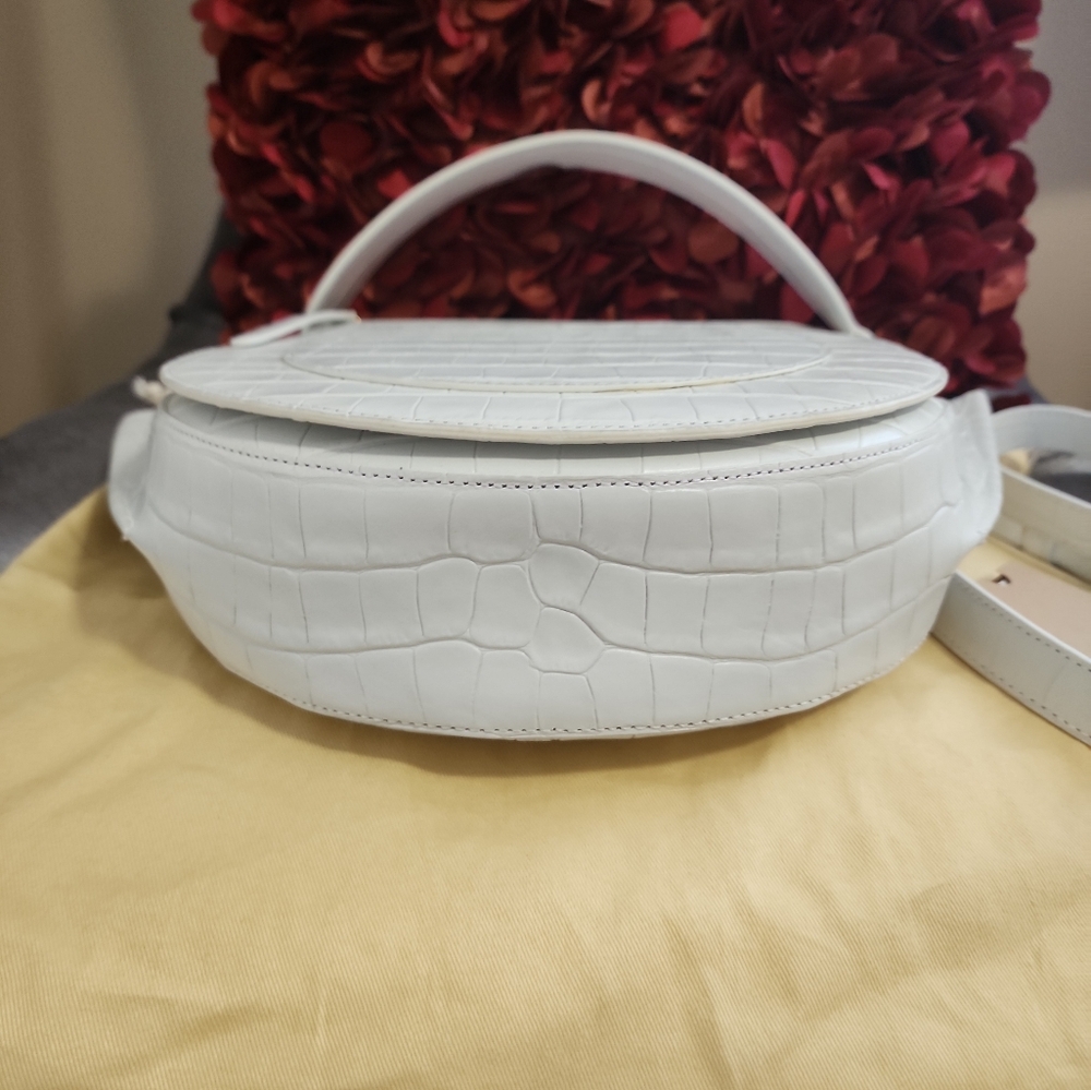 Crocodile embossed Hortensia handbag in optic white(excellent condition) - Picture 7 of 16